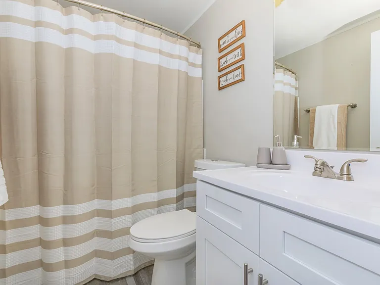 TOWNHOMES AT BLENDON — Photo 44