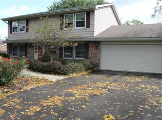 7700 Essington Cir, Dayton, OH 45459