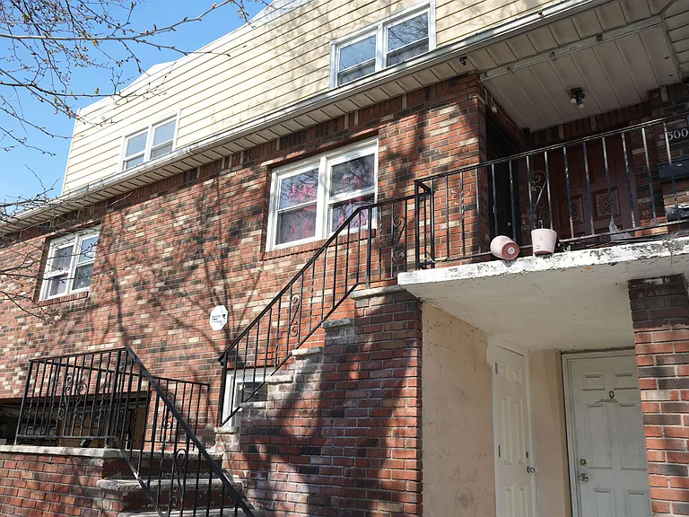 300 Cator Ave #2 — Photo 20