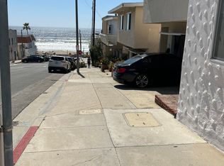 130 Rosecrans Pl, Manhattan Beach, CA 90266