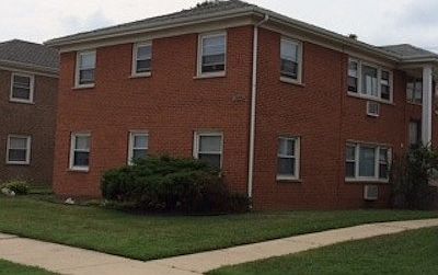 2nd image of 15018 Dorchester Ave APT 1E