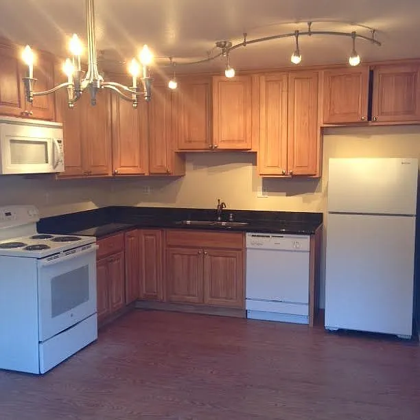 2 bed, $2,475 — Photo 4