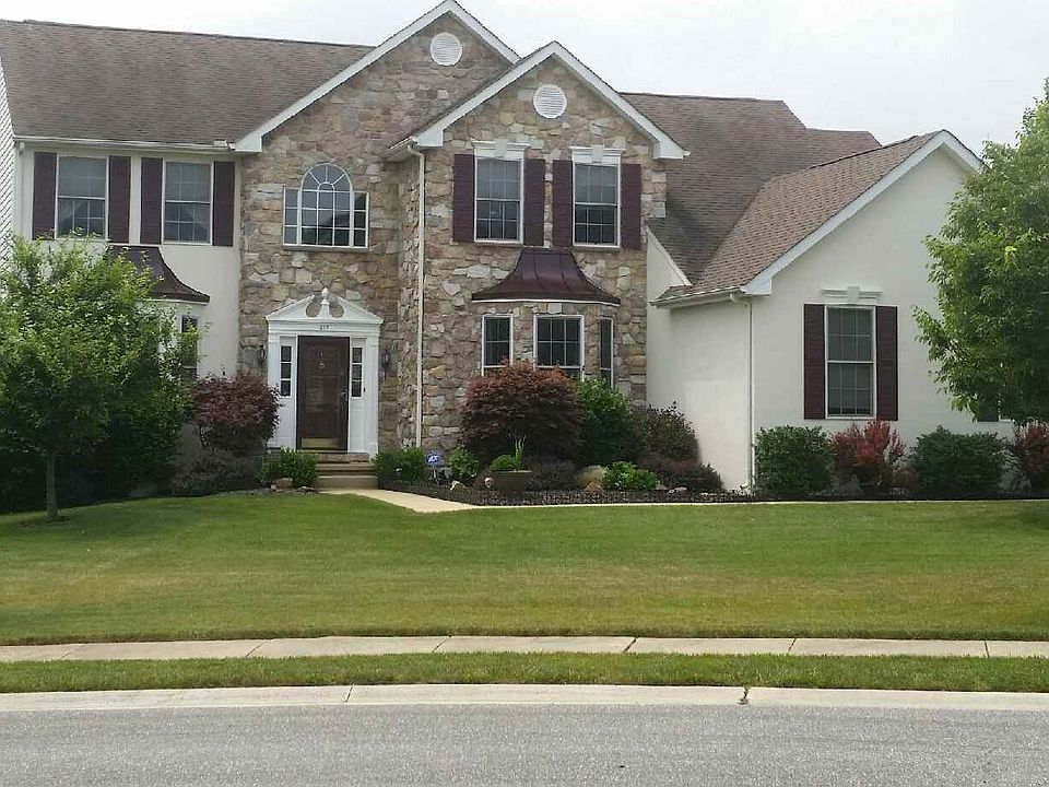 1st image of 317 Corbitt Cir
