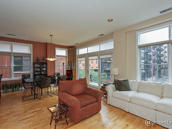 Living Room/Dining Room