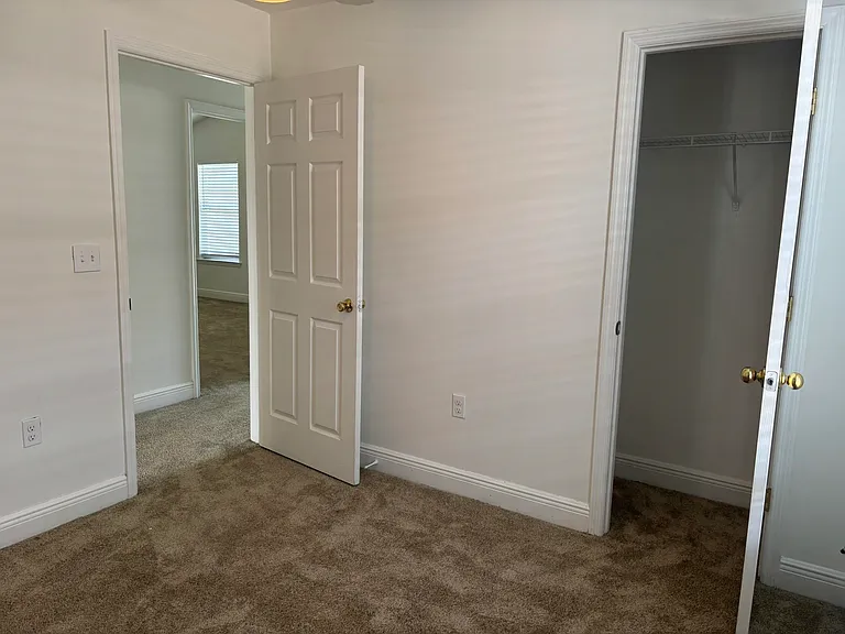 3326 Golden Rain Dr — Photo 14