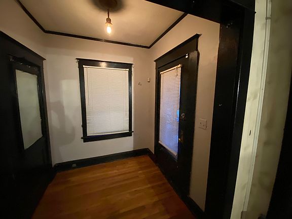 4th image of 2416 E 42nd St