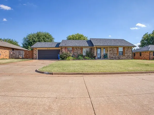 811 Clark Dr, Kingfisher, OK 73750