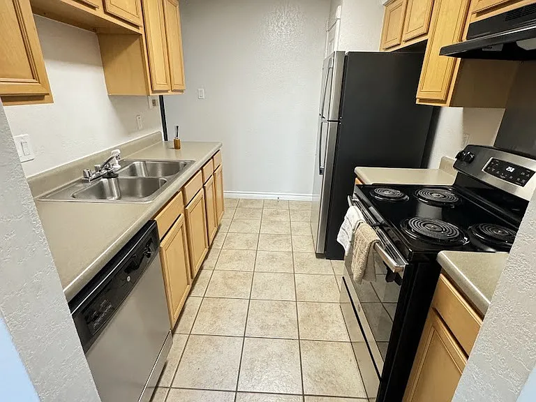 Le Montreaux Apartments — Photo 71