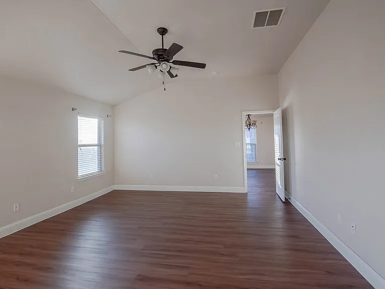 401 Mel Ott Ln — Photo 17