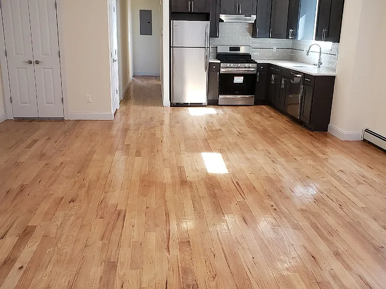 121 Bay 23rd St #3A — Photo 6