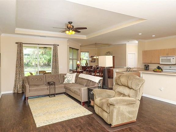 4th image of 2264 Beeville Ave