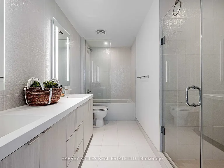 575 Bloor St E #505 — Photo 16