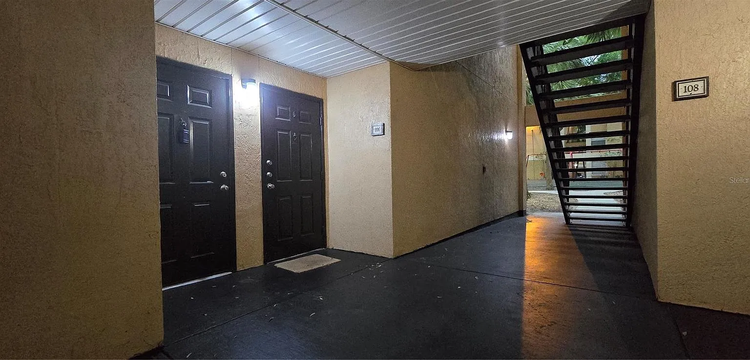 3 bed, 2.0 bath, 1193 sqft, $2,800 — Photo 2