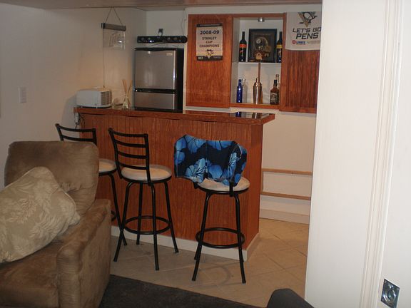 gameroom bar