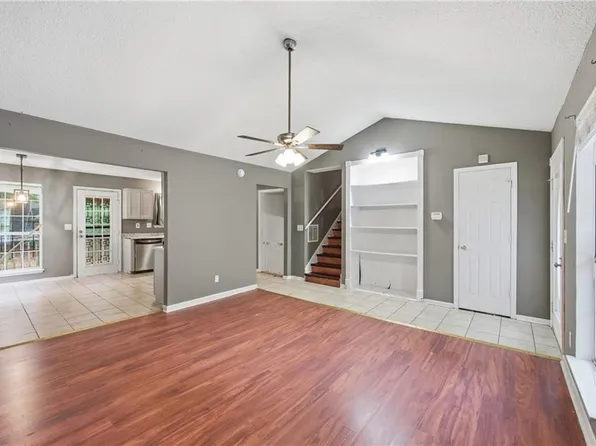2069 Bedford Ct, Lithonia, GA 30058