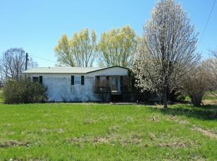 5425 Gibson County Line Rd, Poseyville, IN 47633