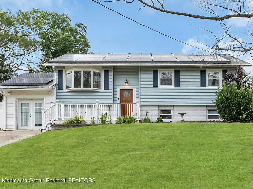 1st image of 1556 Chatham Drive