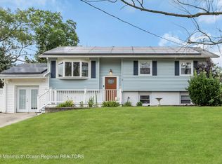 1556 Chatham Dr, Toms River, NJ