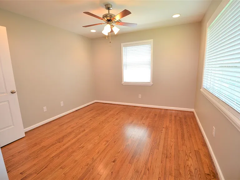 1906 Coulcrest Dr — Photo 19