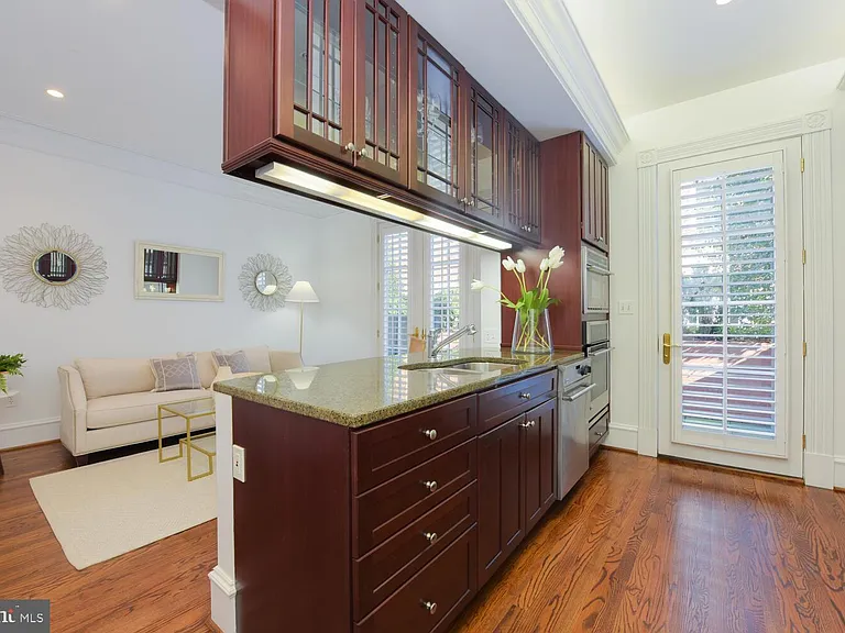 720 Potomac St — Photo 14