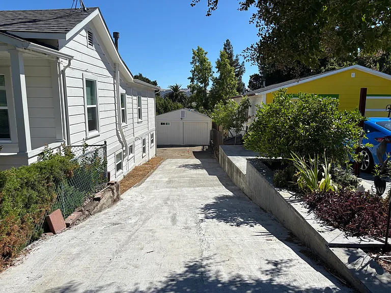 444 E Military St #C — Photo 3