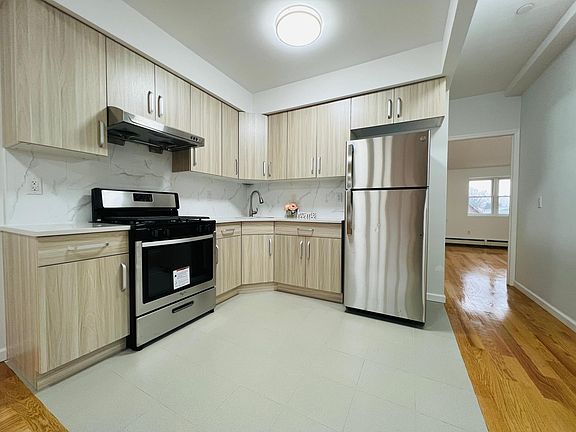 2nd image of 6113 165th St Floor 3