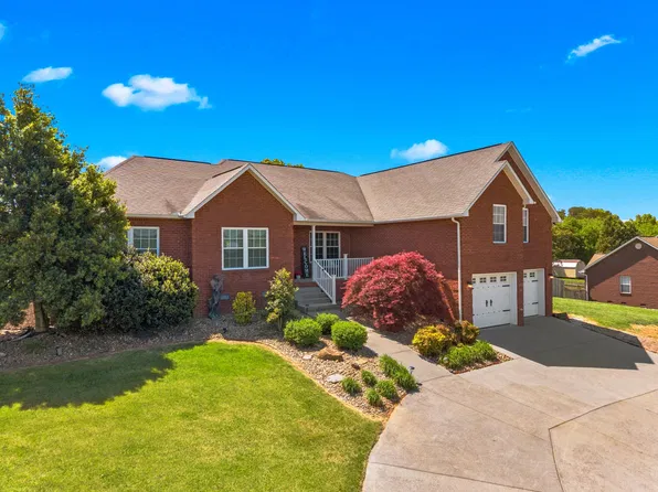683 Privet Dr, Dandridge, TN 37725
