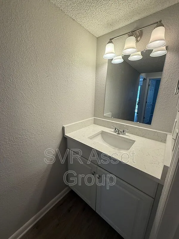 2 bed, 2.0 bath, 880 sqft, $1,550 — Photo 4