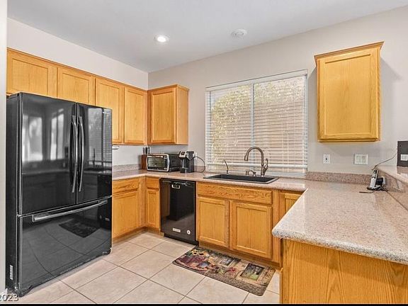 3rd image of 10208 Crystal Arch Ave