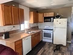 3rd image of 313 1st Ave S