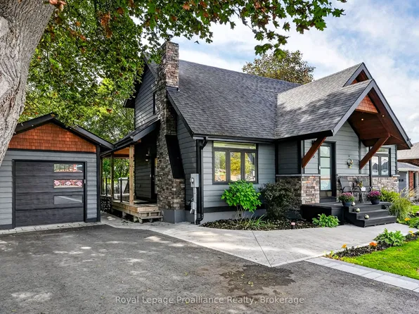 5 Carleton Blvd, Hamilton, ON K9A 4J9