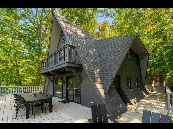 1023 Blackberry Hill Rd, Silver Point, TN 38582