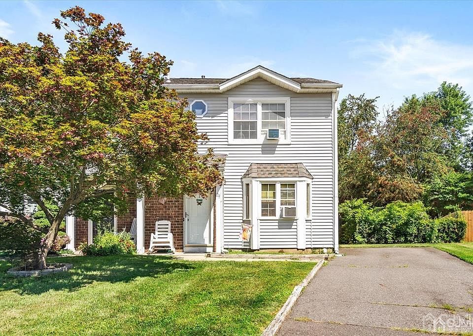 1st image of 29 Jeremy Dr