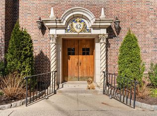 42 Pondfield Rd W APT 6D, Bronxville, NY 10708