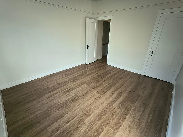 704 Simon St #&-22186 — Photo 25