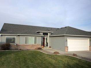 12557 Barrett Rd, Yakima, WA 98908