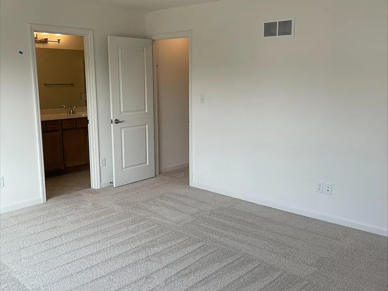 2841 Hackmann Rd — Photo 6
