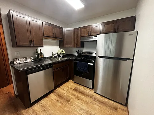 1025 W Fiedler Ln Photo 1