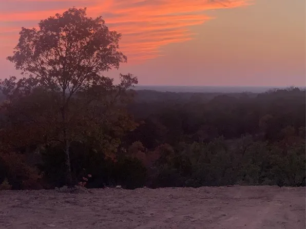 1082 Kingsley Ct, Weatherford, TX 76087