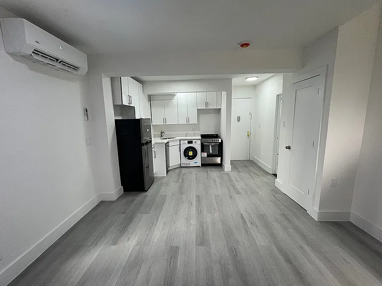 300 E 96th St #6A — Photo 8