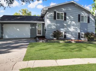 809 22nd Ave NE, Aberdeen, SD 57401