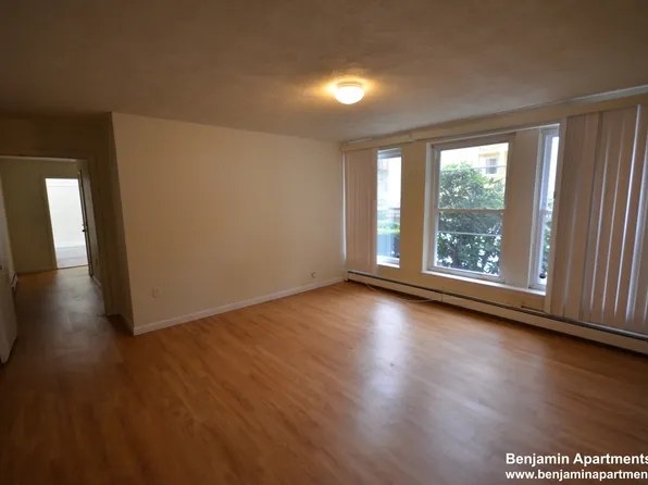 6 Gerald Rd #1, Brighton, MA 02135