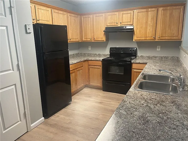 5322 Creekview Ln — Photo 5