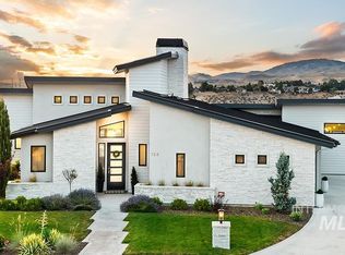768 E Orion Dr, Boise, ID 83702