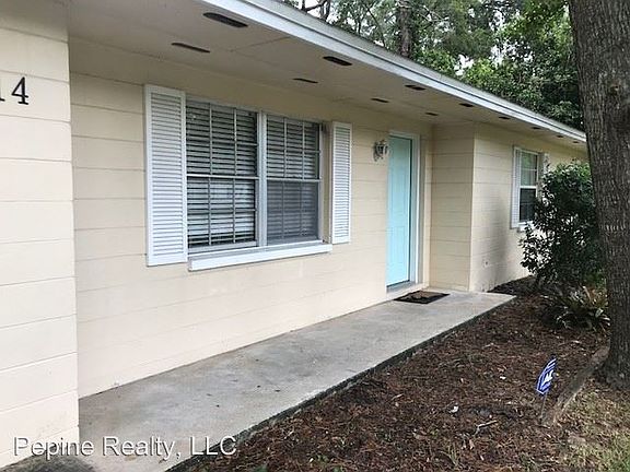 5th image of 4214 NW 15th Pl