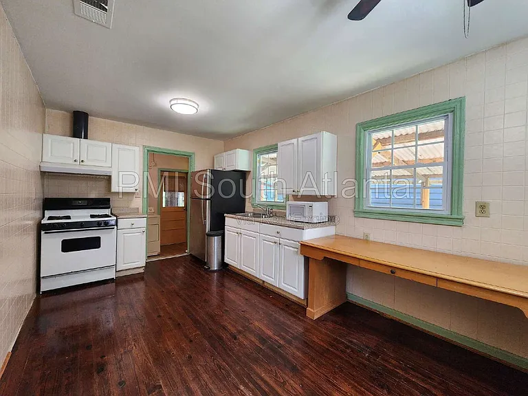 2480 Spring Garden Dr SW — Photo 4