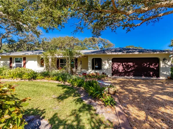 935 Tulip Ln, Vero Beach, FL 32963