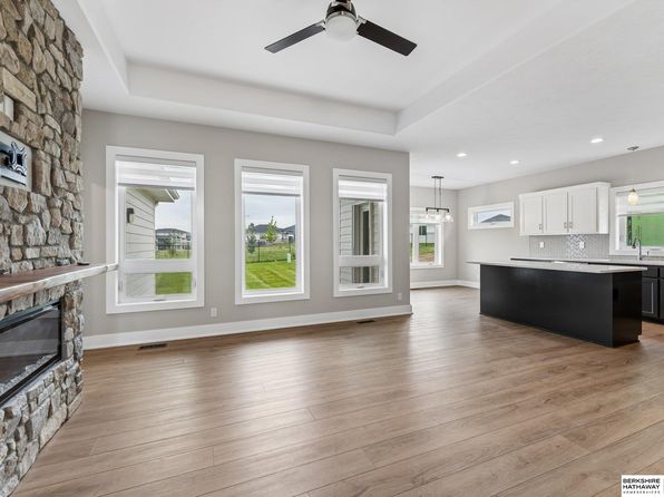 6327 S 208th Ave, Elkhorn, NE 68022 view 3