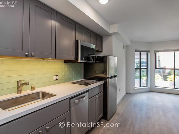 2nd image of 1532 Howard St #401