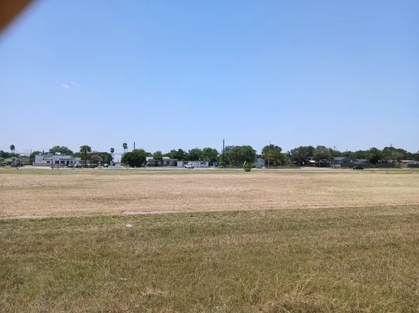 5930 Greenwood Dr, Corpus Christi, TX 78417